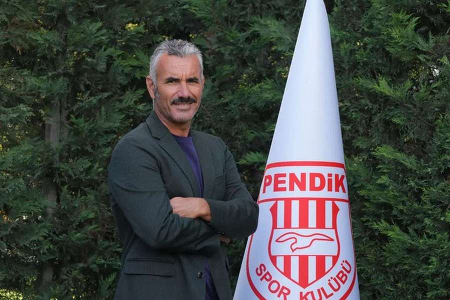 Ivo Vieira de saída do comando técnico do Pendikspor