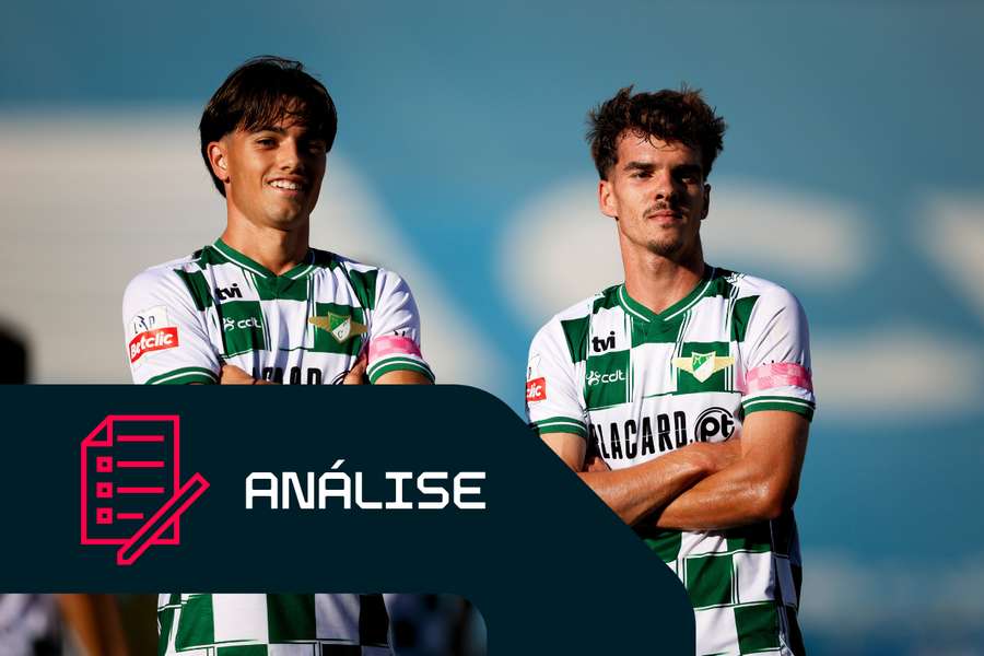 Manuel Mendonça, ex-Sporting, festeja com Tiago Andrade, ex-FC Porto