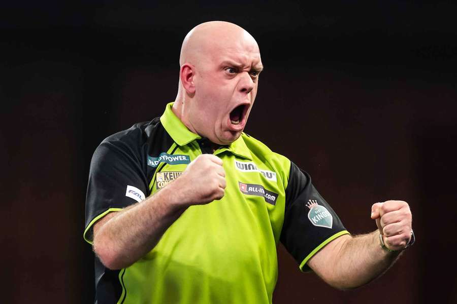 Van Gerwen je znovu v semifinále.
