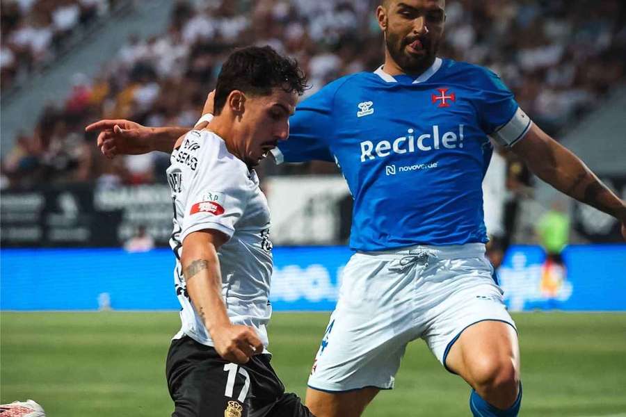 Farense sai em vantagem para a segunda mão