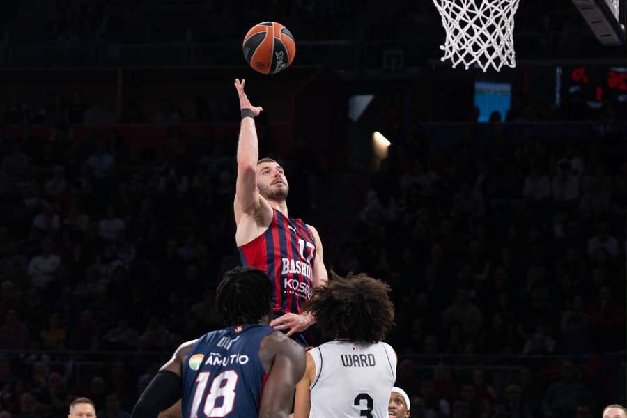 Rogkavopoulos, jugador del Baskonia