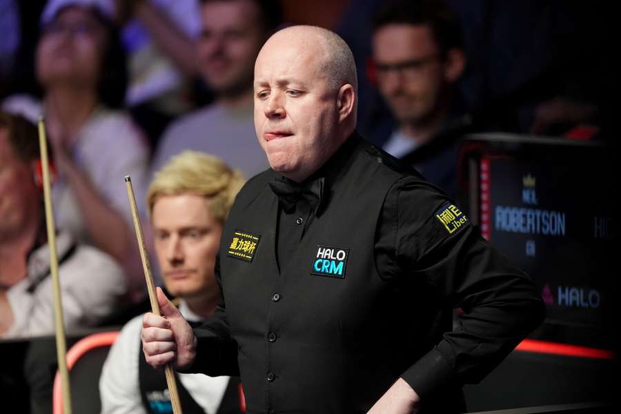 John Higgins (vorne) im Match gegen Neil Robertson (hinten).