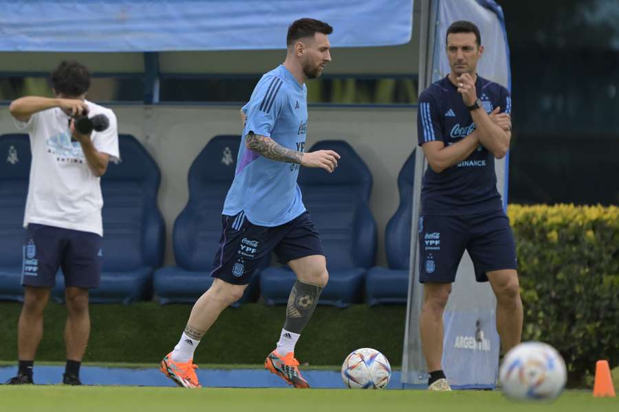 Messi precisava do carinho dos adeptos, afirma Scaloni