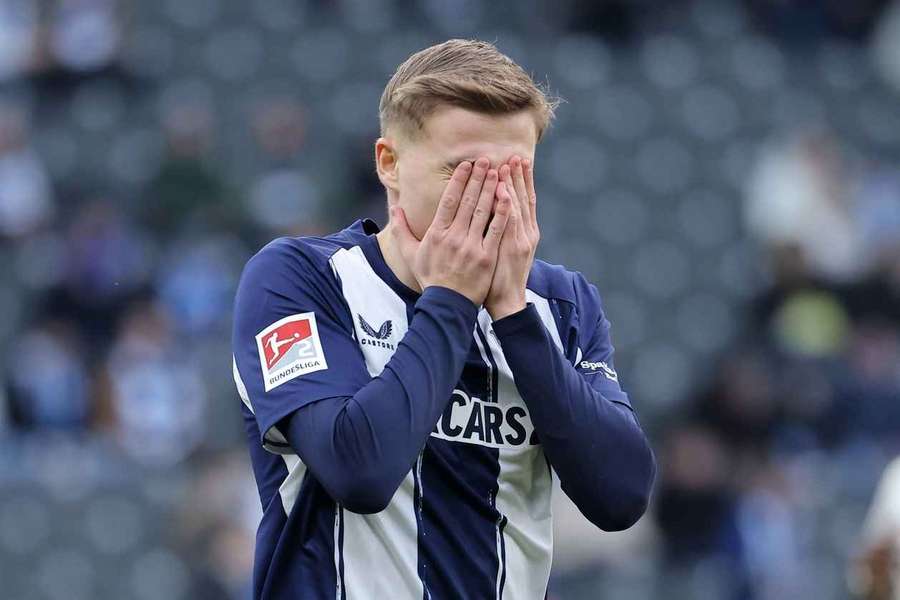 Marten Winkler ist nach einer vergebenen Torchance enttäuscht Marten Winkler ist nach einer vergebenen Torchance enttäuscht