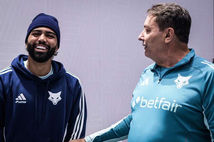 Pedro Lourenço, dono da SAF do Cruzeiro, ao lado de Gabigol Pedro Lourenço, dono da SAF do Cruzeiro, ao lado de Gabigol