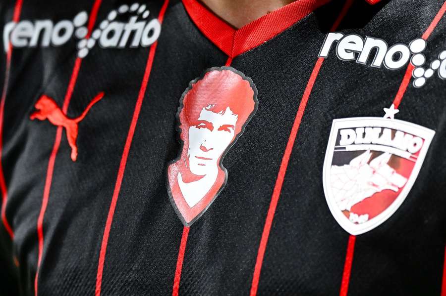 Tricourile omagiale ale celor de la Dinamo