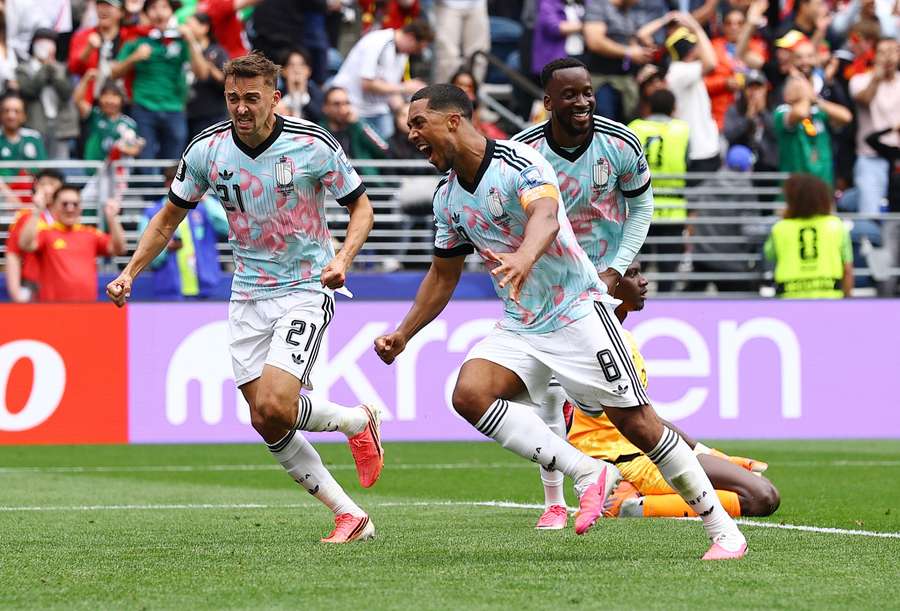 Tielemans garantiu a prorrogação em Seattle Tielemans garantiu a prorrogação em Seattle