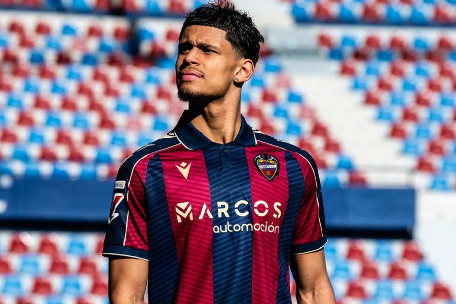 El Levante UD se refuerza con la llegada de Ugo Raghouber El Levante UD se refuerza con la llegada de Ugo Raghouber