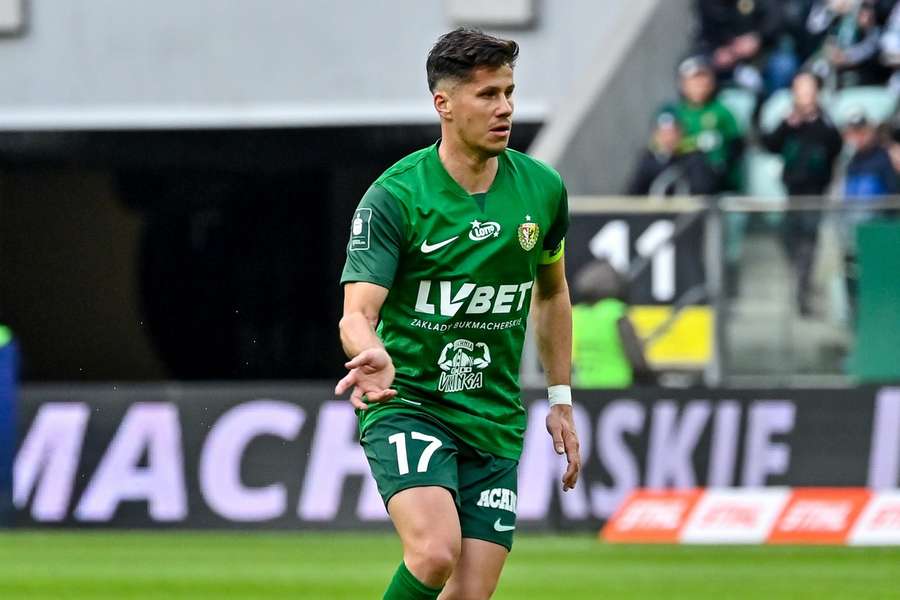 Kapitan Śląska Petr Schwarz skończył mecz z Cracovią na SOR, konieczna była operacja