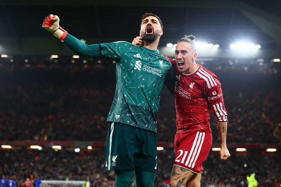 Liverpool beat Chelsea in League Cup shoot-out while Man City survive scare Liverpool beat Chelsea in League Cup shoot-out while Man City survive scare