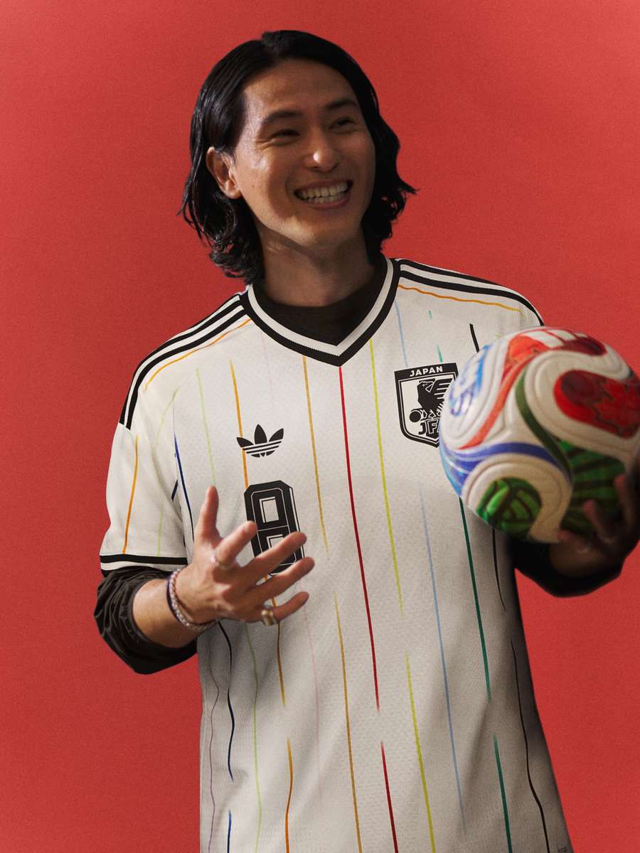 Japan's shirt 2 is striped