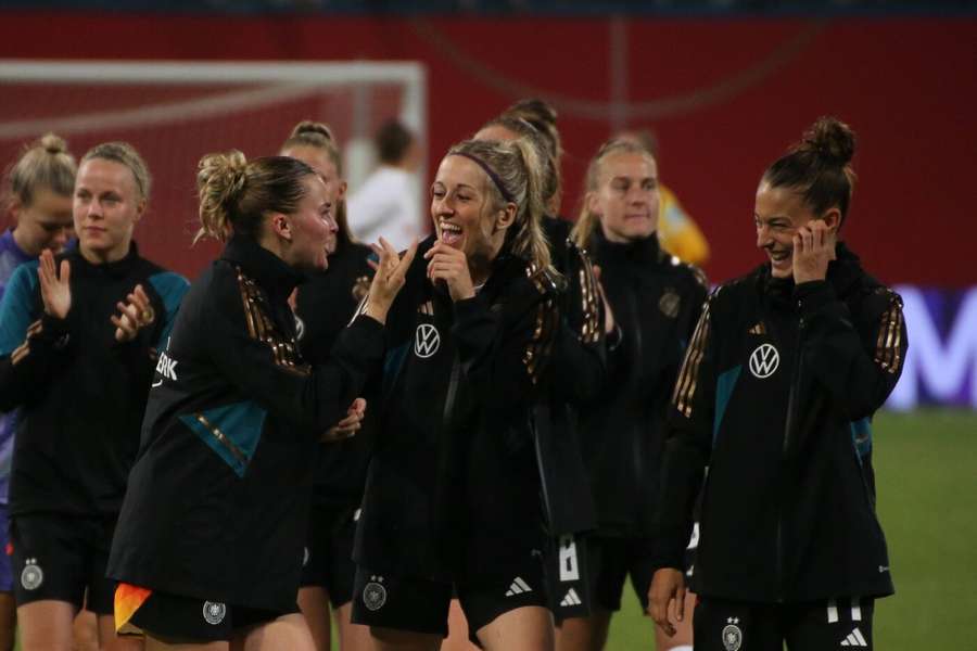 DFB-Frauen starten Olympia-Vorbereitung auf "Hammergruppe"