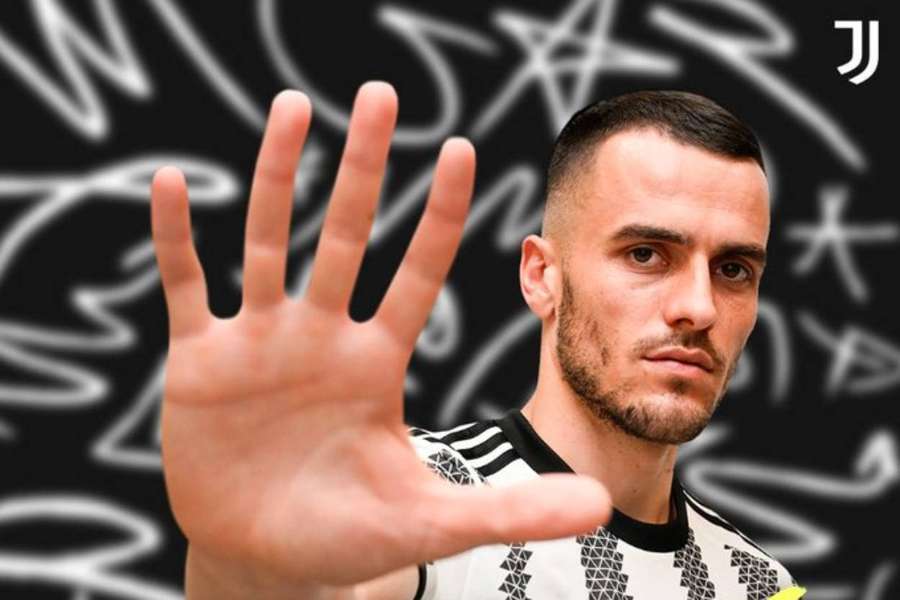 Juventus sign Serbian forward Filip Kostic from Eintracht Frankfurt