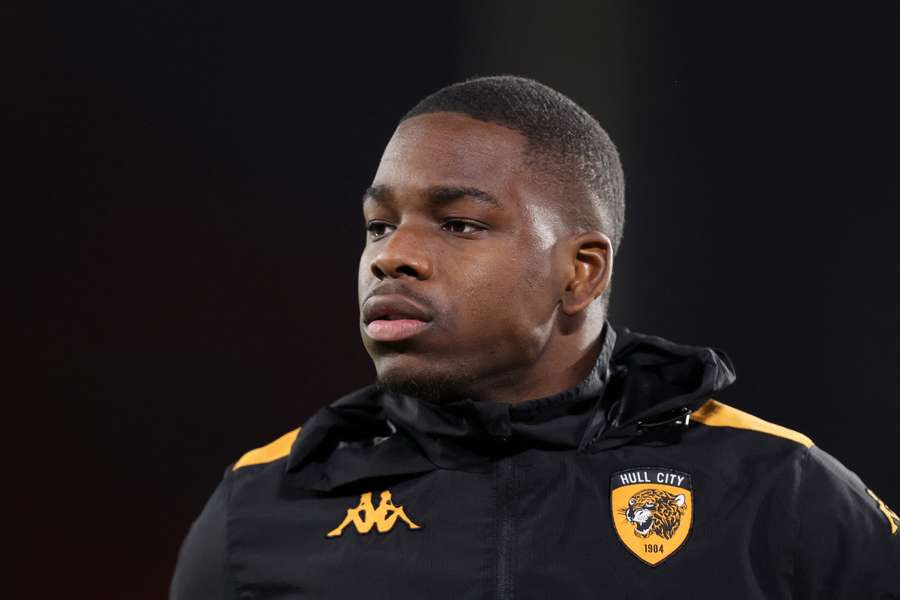 Eliot Matazo foi contratado pelo Hull City esta semana