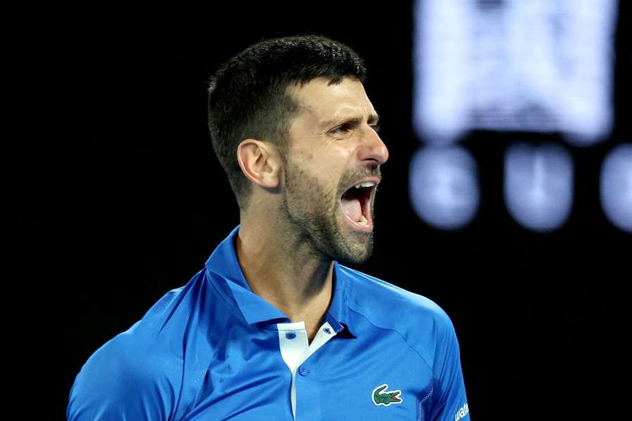 Djokovič už v Melbourne stratil viac setov ako počas minuloročného triumfu.