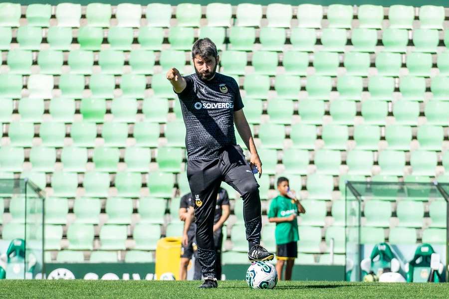 Luís Freire aponta ao duelo com o Casa Pia