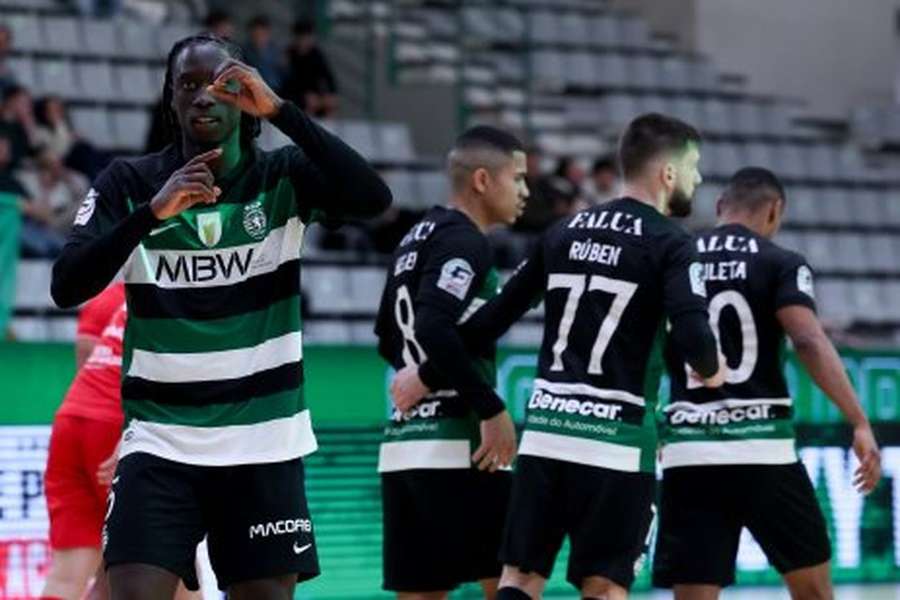 Zicky Té marcou o primeiro golo do encontro