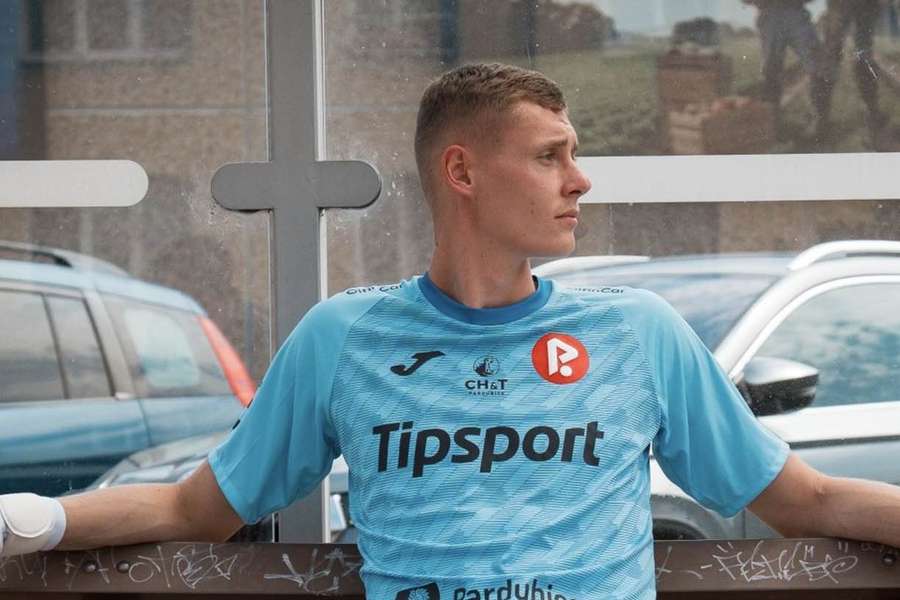 Vladimír Neuman je novým gólmanem Pardubic. Vladimír Neuman je novým gólmanem Pardubic.