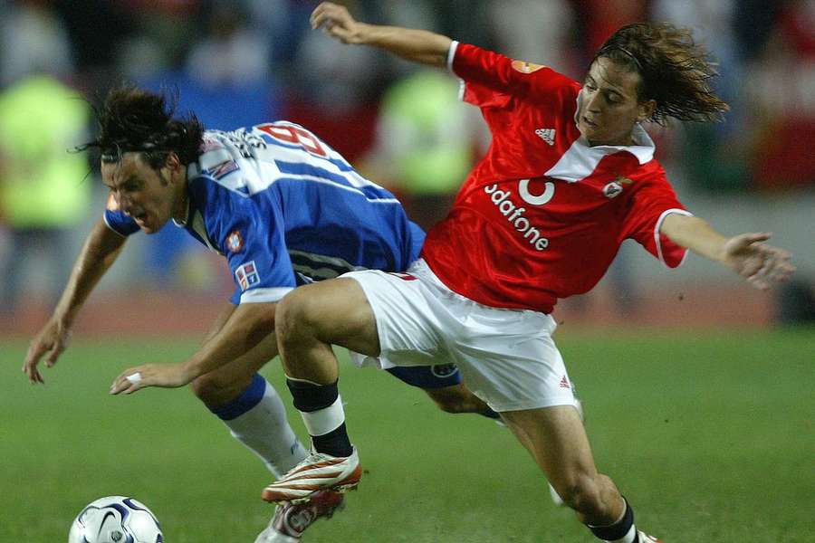 João Pereira com as cores do Benfica