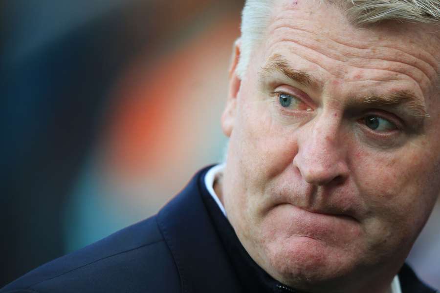 Dean Smith tijdens de wedstrijd tegen Newcastle