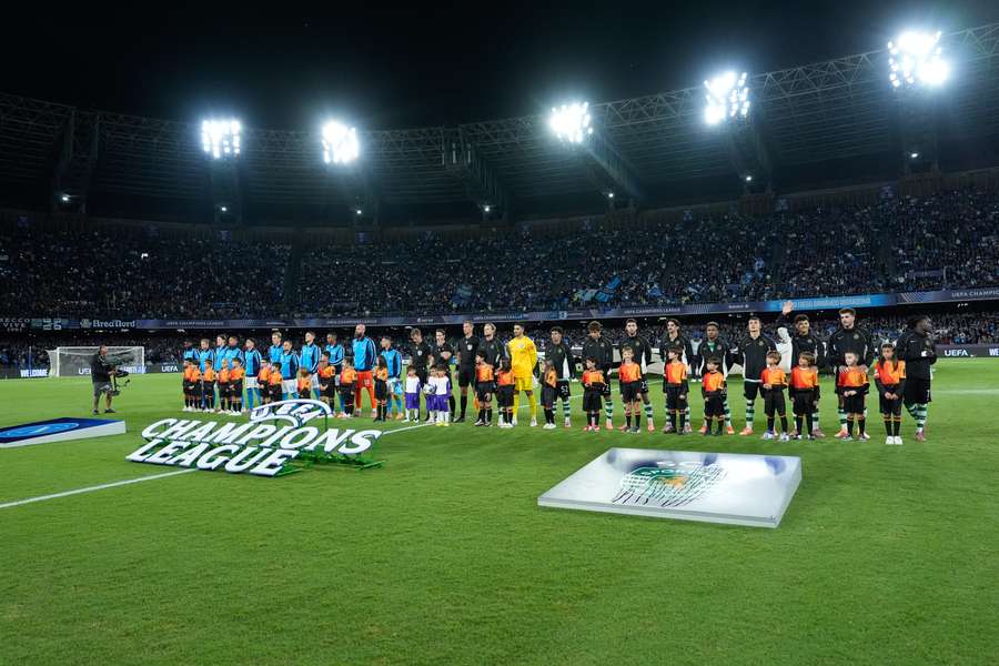 Mecz Napoli ze Sportingiem w Lidze Mistrzów na Stadio Diego Armando Maradona
