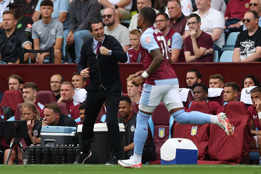 Unai Emery reacts on the sidelines during Aston Villa's win over Everton