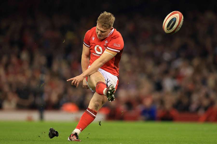 Fly-half Sam Costelow in action for Wales
