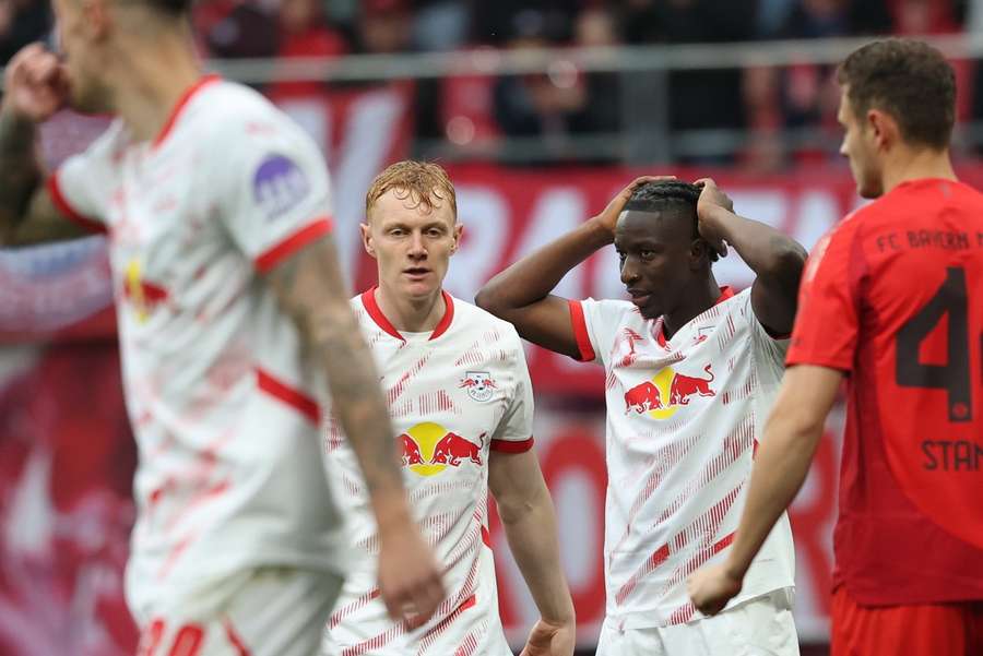 Haidara (m.) erlitt am Dienstag im Training eine Innenbandverletzung im linken Knie
