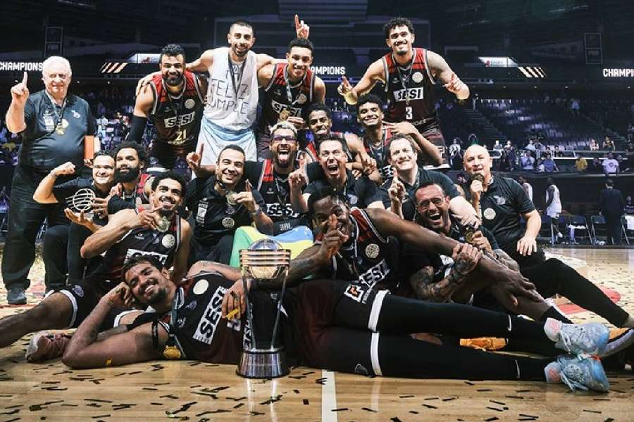 Franca venceu os dois jogos da primeira fase para se colocar na final 