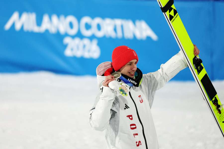 Igrzyska online: Czekamy na wieczorny występ skoczków na skoczni normalnej