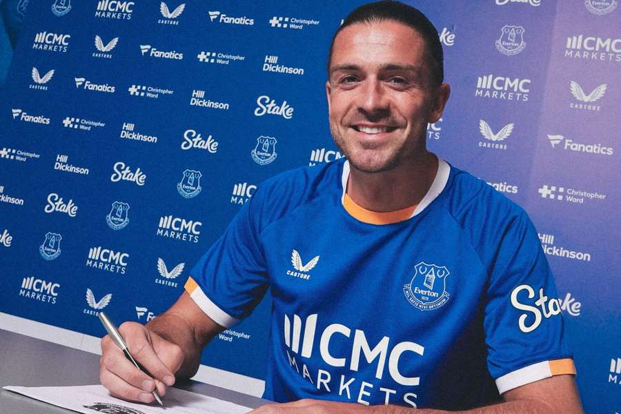Jack Grealish a revenit la Everton sub formă de împrumut pentru un sezon de la Manchester City Jack Grealish a revenit la Everton sub formă de împrumut pentru un sezon de la Manchester City