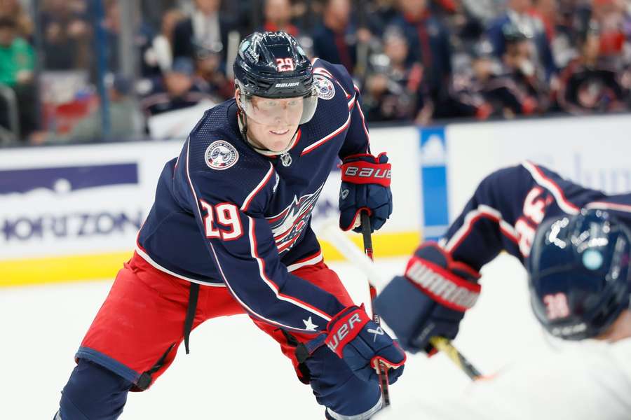 Patrik Laine hájil barvy Blue Jackets tři a půl sezony.