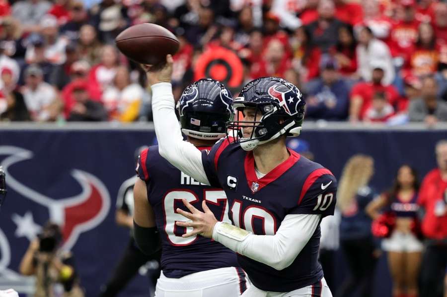 Davis Mills não é o quarterback que os Texans precisam