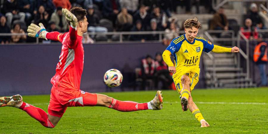 Rehuš takto prekonal Takáča. Rehuš takto prekonal Takáča.