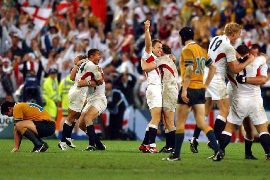 England players celebrate winning the 2003 Rugby World Cup final