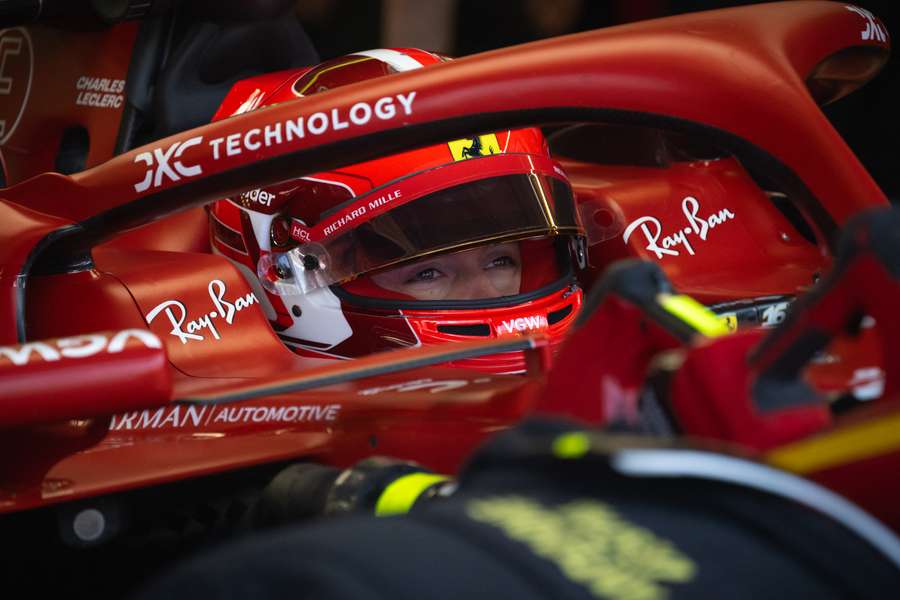 Charles Leclerc en su Ferrari
