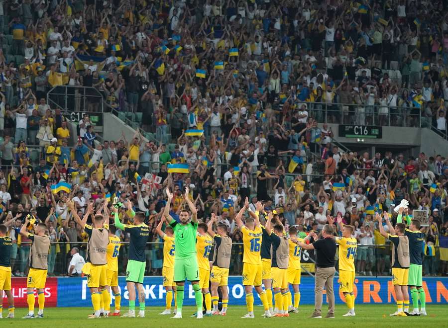 Ukraine's players applaud their fans after the UEFA EURO 2024 qualifying football match between Ukraine and England