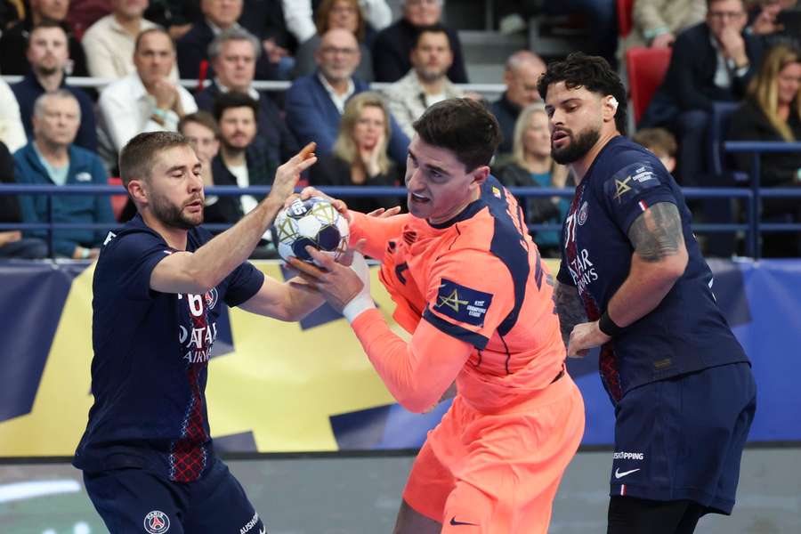 Ludovic Fabregas in action for Barcelona against PSG