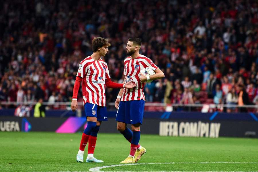 Carrasco e Félix jogaram juntos no Atlético Madrid