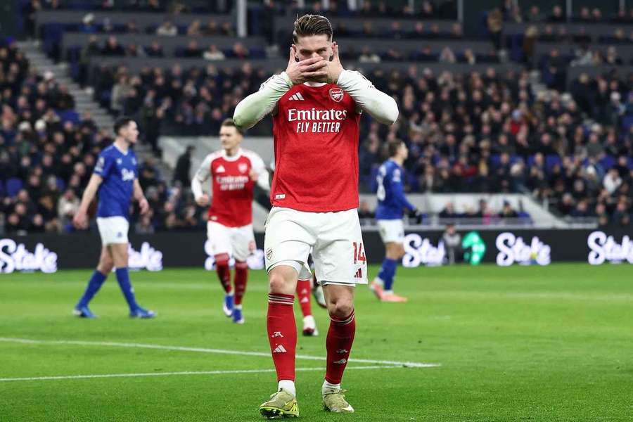 Gyökeres festeja pelo Arsenal
