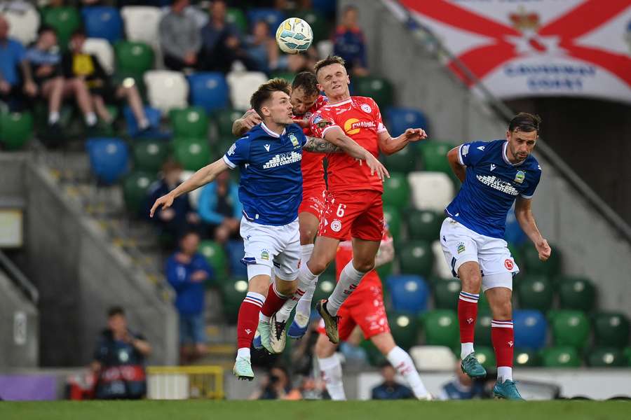 Linfield and Shelbourne battled it out in Champions League qualifying.