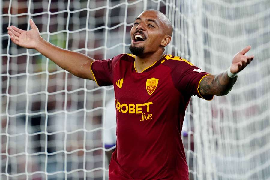 Donyell Malen fez um grande jogo contra o Bologna Donyell Malen fez um grande jogo contra o Bologna