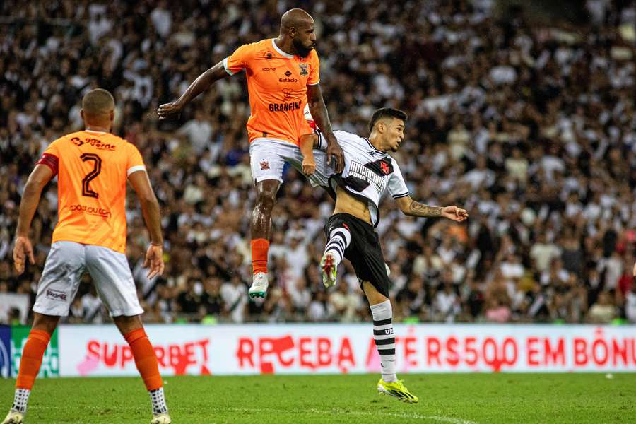 Sérgio Raphael vem sendo um dos destaques do Nova Iguaçu no Carioca