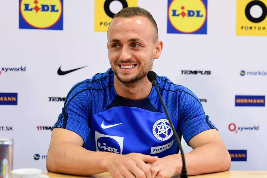 Lobotka je pripravený pomôcť Slovensku. Lobotka je pripravený pomôcť Slovensku.