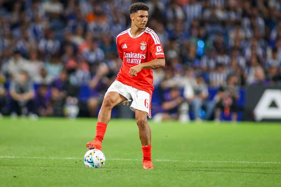 Alexander Bah fez o golo do Benfica no Clássico com o FC Porto Alexander Bah fez o golo do Benfica no Clássico com o FC Porto