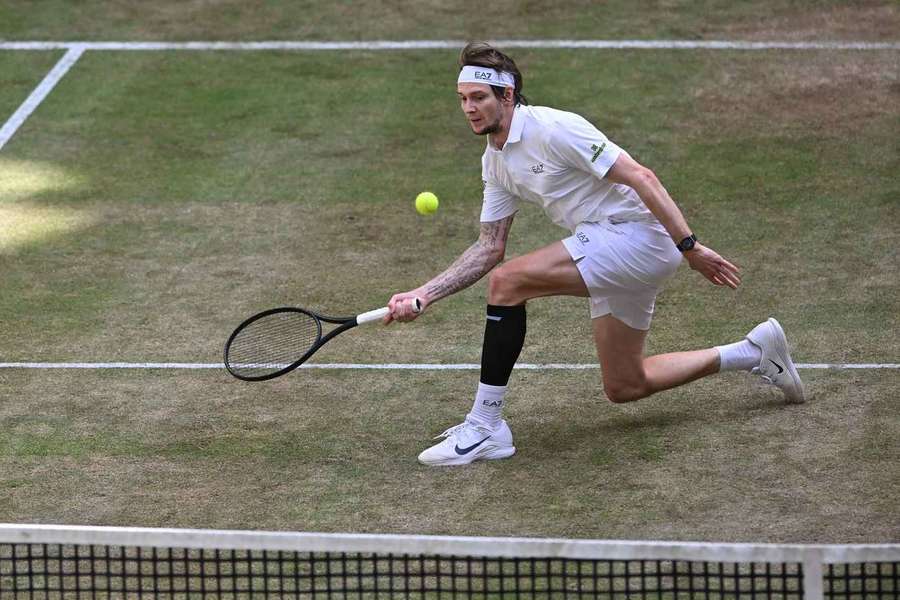 Tennis-Tracker LIVE: Alle aktuellen Infos aus der Welt des Tennis.
