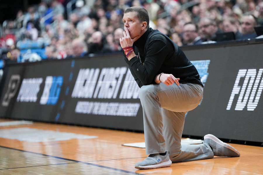 Tobin Anderson on the sideline during the 2023 NCAA Tournament as Farleigh Dickinson upset top-seeded Purdue 