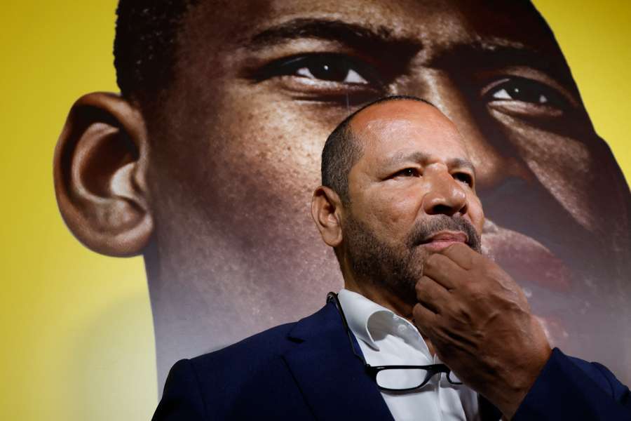 Neymar pai durante anúncio de compra da marca Pelé