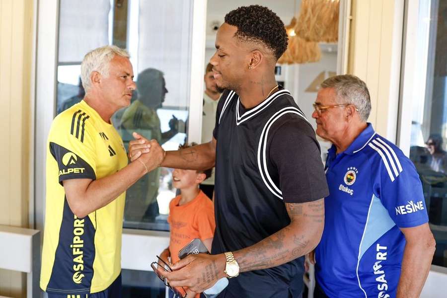 José Mourinho, treinador do Fenerbahçe