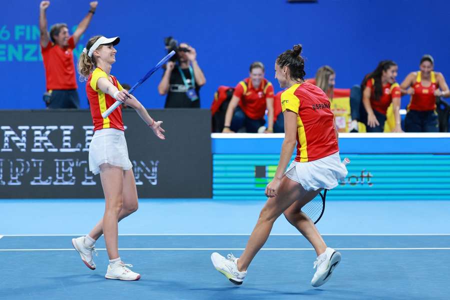 Cristina Bucsa (L) and Sara Sorribes Tormo celebrate after winning their women’s doubles match Cristina Bucsa (L) and Sara Sorribes Tormo celebrate after winning their women’s doubles match